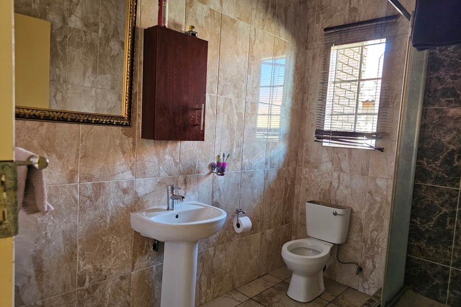 3 Bedroom Property for Sale in Waterval East North West